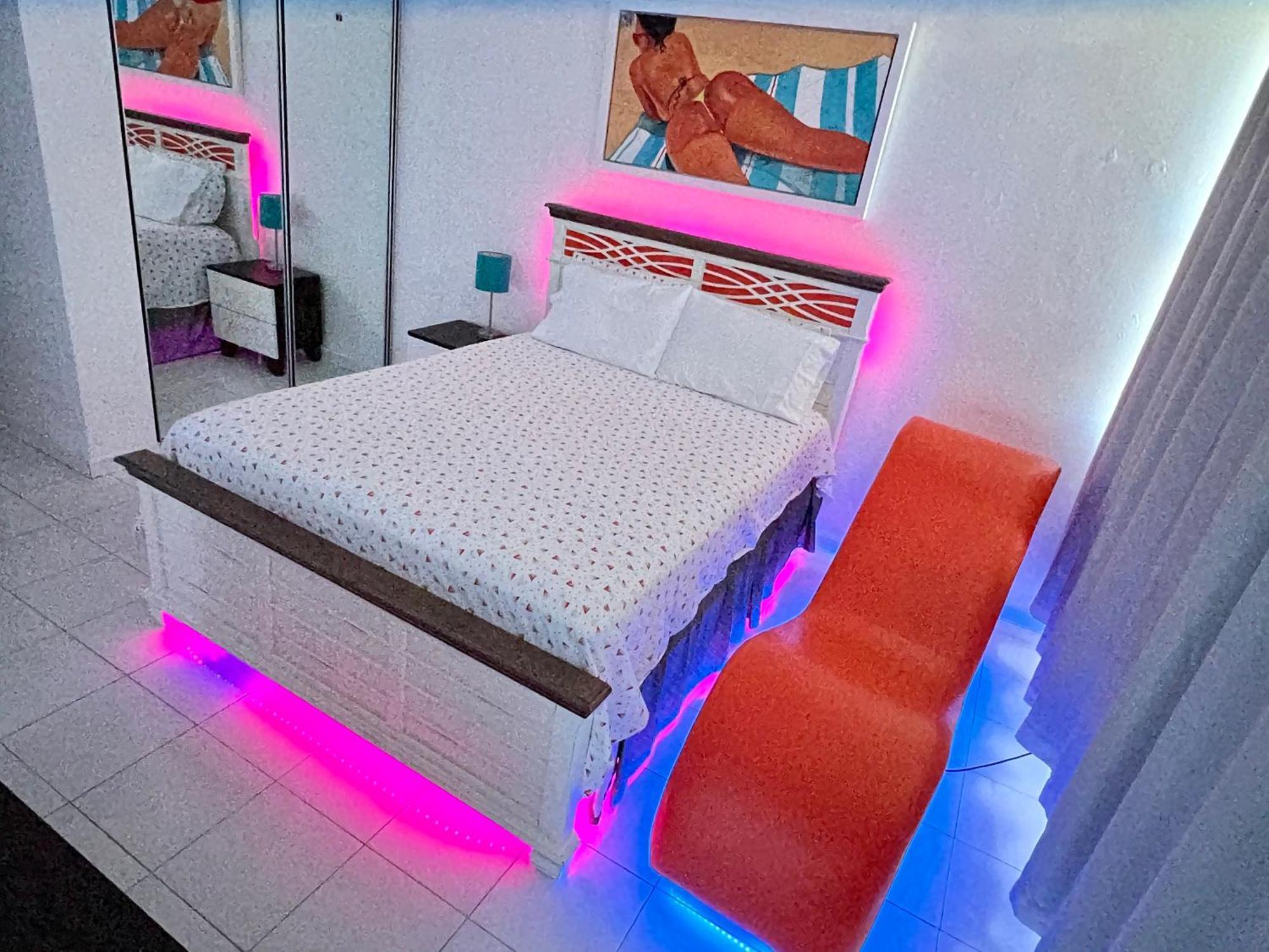 Beachfront Tropical Tantra Apartment San Juan Exterior photo